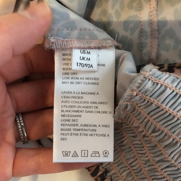 Urban Outfitters leopard print crop top. Size M. - Picture 6 of 8